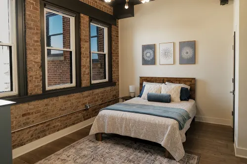 Spacious Downtown Troy • 3BR • 3BA • Sleeps 10