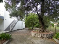 3 bedroom villa, sea 5 minutes walk, private parking & garden, quiet location - balcony