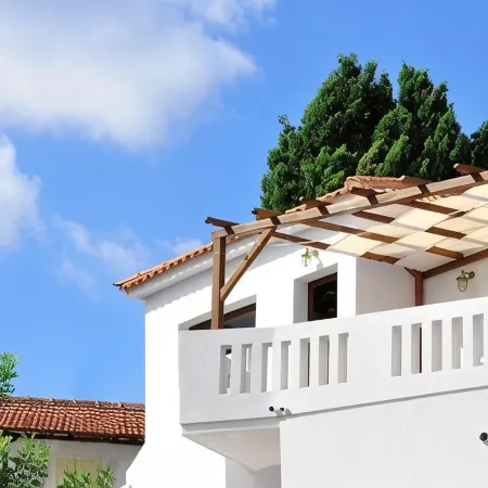 Alonissos, Old Village (Hora) wonderful apartment with amazing  clear sea views