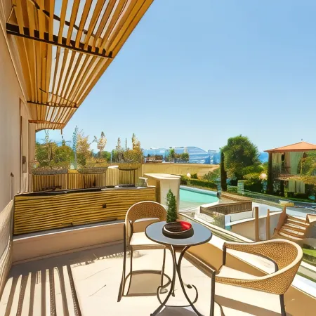 180 South Seaside Hotel