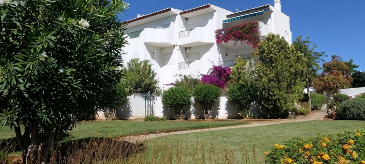 BUGANVILIA - Praia da Luz - 700 m from the beach Hotels in Praia da Luz