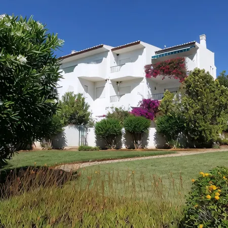 BUGANVILIA - Praia da Luz - 700 m from the beach