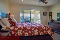 Relaxing Ocean View Vacation Paradise! 5 star Reviews!