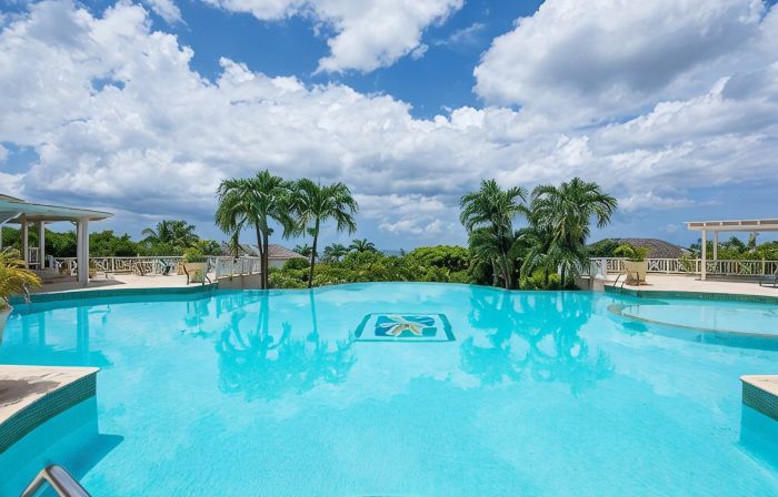 Luxury penthouse apartment on exclusive Sugar Hill resort with beach club access