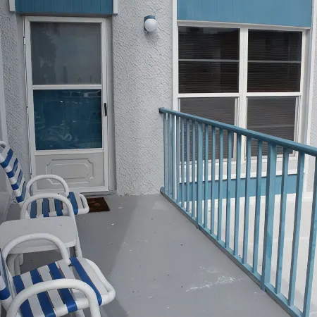 Waterfront Condo - 1/1.5bath in Madeira Beach, FL!