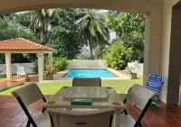Entire Private House Perfect for a  Tropical Gateway