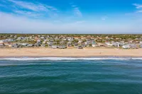 SEMI OCEANFRONT, Steps to the Beach, Unobstructed Amazing Ocean Views. Remodeled - Kitchenette
