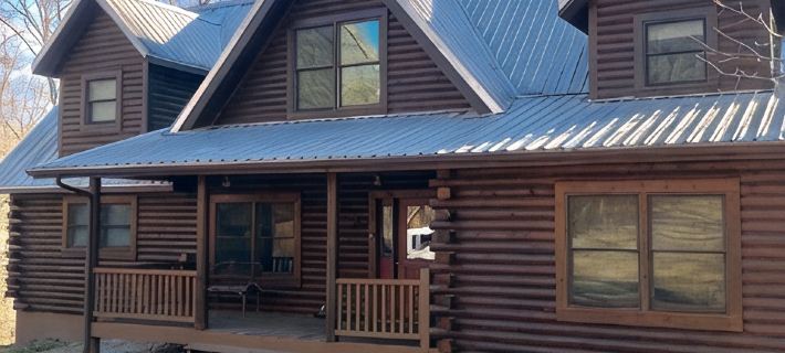 Lake Front Log Home...12 Acres on Private Cove Hotels in Barry County
