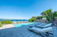 100 m from the Harbor: Villa for 12 People, Breathtaking Ocean Views, Infinity Pool - 別墅