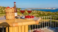 Great Location: FREE Gozo transfers, WIFI, Bicycles & BBQ  – NO Car required! - Wifi