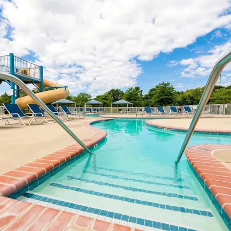 Break Time 3 BR, 3.5 Bath, Mini-Waterpark, Pool, Gym, Linens Provided Sleeps 7