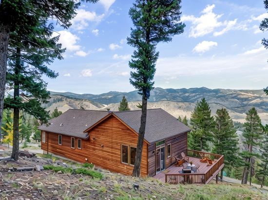 Views! Luxury Cabin. HotTub. Near Red Rocks, Parks & Trails. Sleeps 8