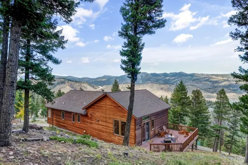 Views! Luxury Cabin. HotTub. Near Red Rocks, Parks & Trails. Sleeps 8