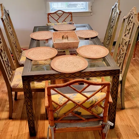 Spacious 4 BR Home, Steps to Lagoon, Minutes to Downtown Oak Bluffs and Beaches!