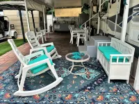 Cozy 1-bedroom mobile home with AC, WiFi in enchanting Key Largo - 2-Star