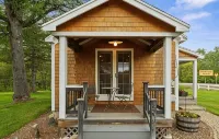 Cozy 4 season waterfront cottage in the white mountains on the bearcamp river! - Beach