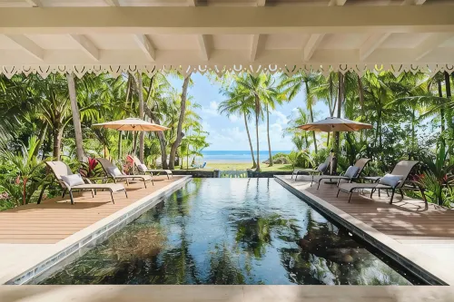 Beachfront Coastal Dream Villa!