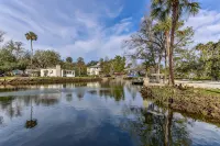 Waterfront Crystal River with Private Dock and Kayaks - Boutique