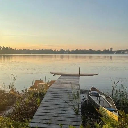Peaceful Lakeside Bungalow on Lac à la Tortue