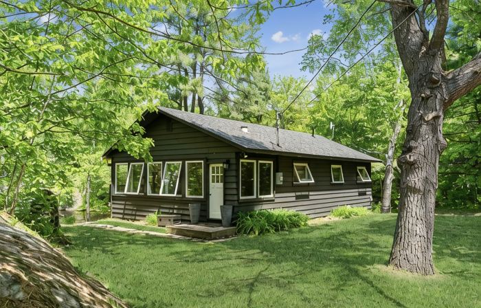 Private & Modern Muskoka Lakefront Cabin