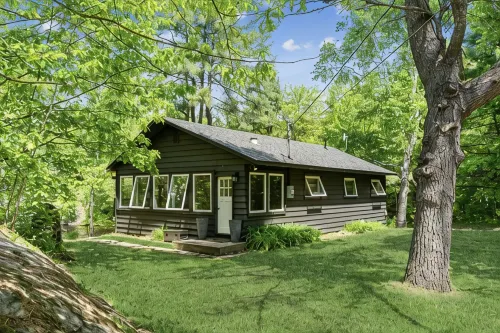 Private & Modern Muskoka Lakefront Cabin - واي فاي