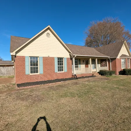N. Jackson 3BR Oasis - Walk to Stores & Food