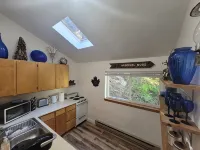 Vail - 2 Guests - Private Studio w/ Queen Bed - Pet Friendly!