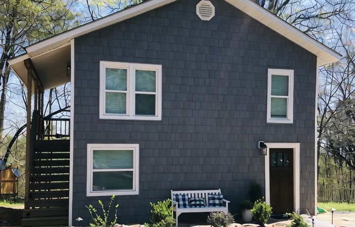 Modern Apartment on The Talimena Scenic Byway-walk to downtown