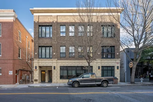 Cozy Condo Front Street Wilmington Private Balcony Walking distance