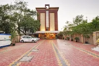 Hotel Sai Jashan Shirdi - Where Blessings & Comfort Meet - Parkering