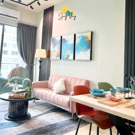 SilverScape Melaka/ 3BR/ 6-10 pax/Bathtub/Seaview/ Infinity Pool/ Jonker St