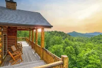 TIMBER RIDGE / LONG RANGE MOUNTAIN VIEWS / HOT TUB  / GAME ROOM / PET FRIENDLY