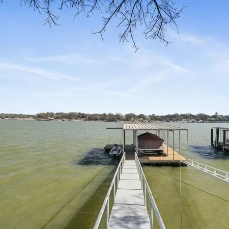 The Lake Shack-----Water Front!!!