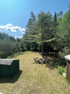 NEWLY RENOVATED WITH PRIVATE DOCK ON WHITE LAKE