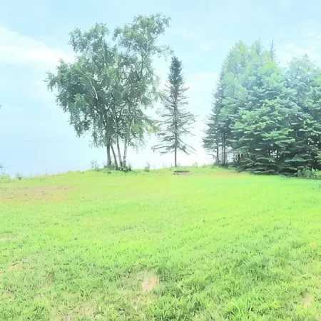 Serene Lake Superior Escape Beachfront Getaway or Snowy Ski Retreat