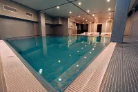 Hotel Aventus - Pools