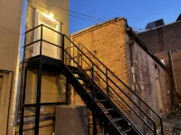 Huddleston Hall - Historic Downtown Apartment - Wifi