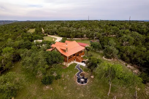 Hill Country Luxury Cabin