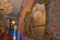 Inn on St. Ann, a French Quarter Guest Houses Property - parking