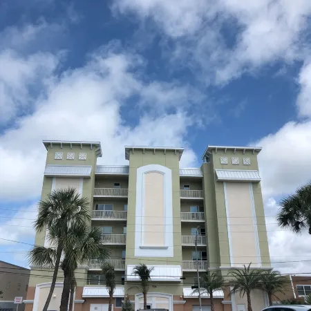 Premier Waterfront South End of Popular Clearwater Beach! Sandpipers Cove