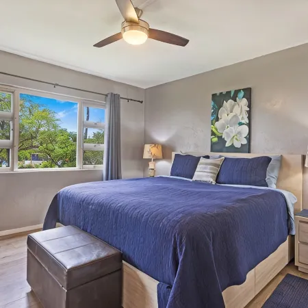 Oceanfront 2Br_2BA Kihei Maui–Stunning Lanai Sunsets, Beach Front, Turtles!