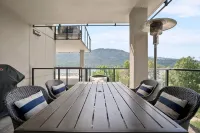 Lakeview condo on Mara Lake with Pool, Boat Slip and Gym - Condos