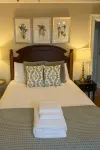 Walk to Longwood • Sleeps 6 • Cozy Cottage Near Hampden-Sydney - Wifi
