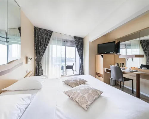 Résidence le Crystal Hotels in Dinard