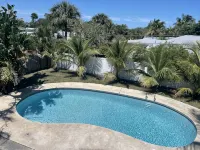 Heated Pool, Walk to Beach, Grill, Ping Pong - บังกะโล