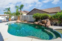 Sleeps 10 - Mins to DT Chandler/Gilbert - Pool  Gameroom - مسبح خاص