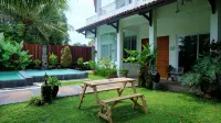 Simply Homy Villa Prambanan ( 6 Br & Private Swimming Pool )) - 2-Star