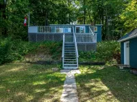 Casa Albanese on Farlain Lake Hotels in Tiny