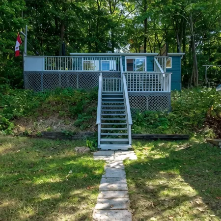 Casa Albanese on Farlain Lake