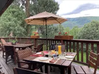 Country Sunshine Bed and Breakfast - Mountain view